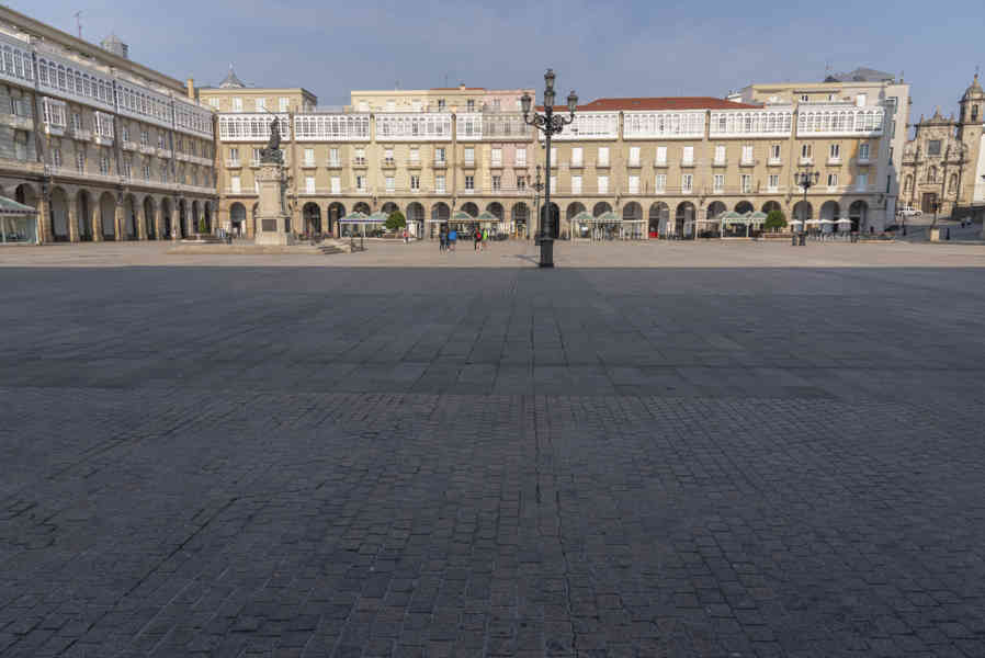 A Coruña 02 - plaza de María Pita.jpg